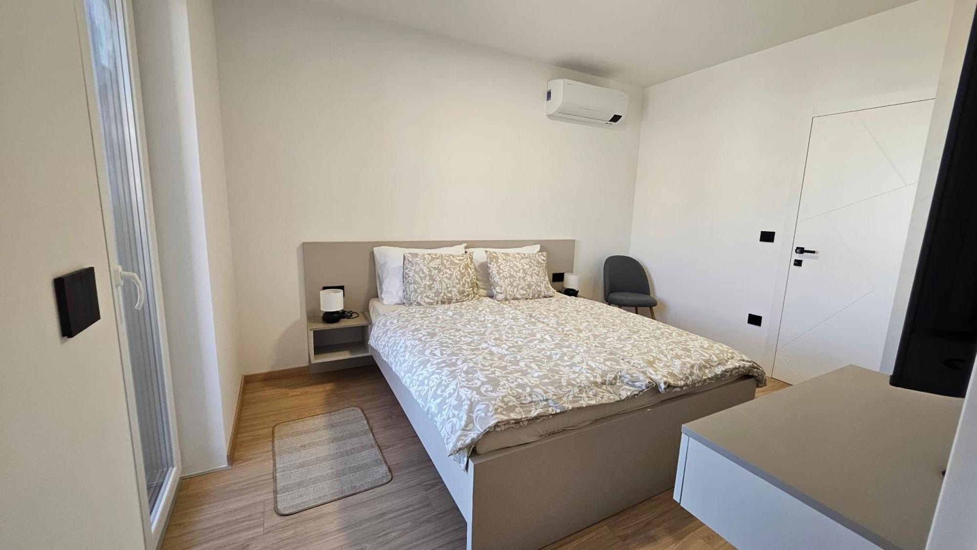 Richi Rooms & App Funtana Luaran gambar