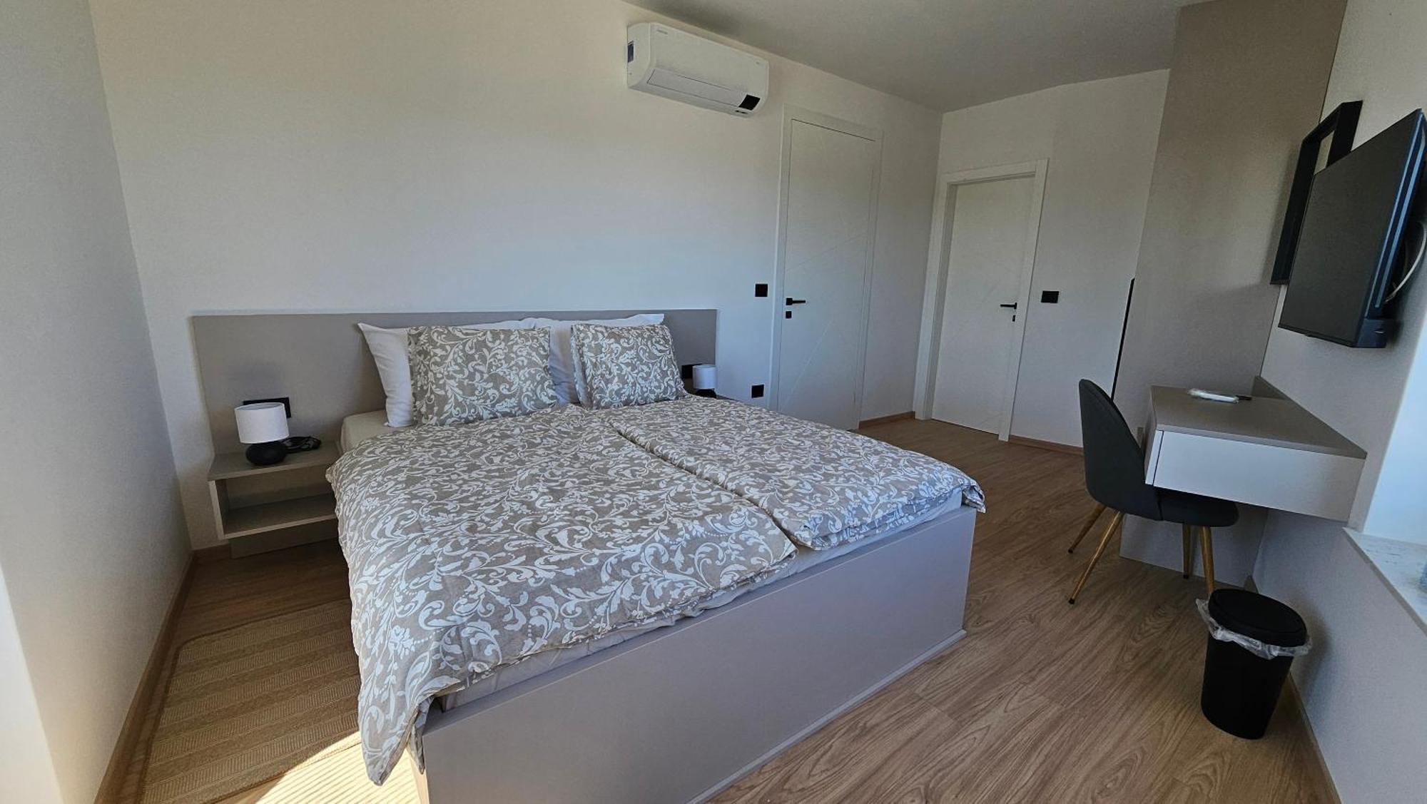Richi Rooms & App Funtana Luaran gambar