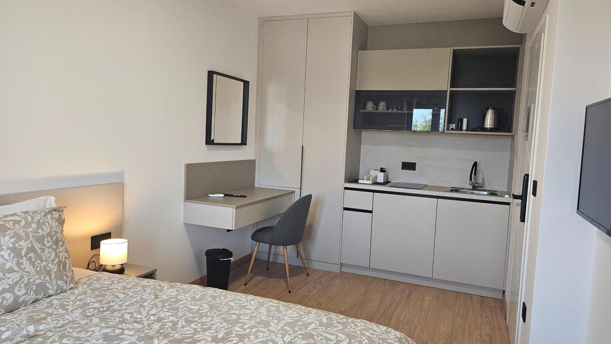 Richi Rooms & App Funtana Luaran gambar